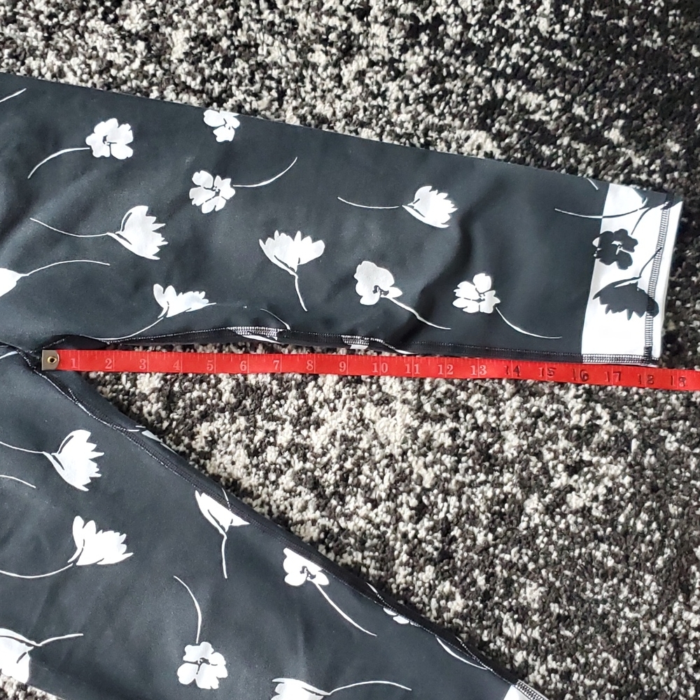 Fabletics leggings - Picture 4 of 5
